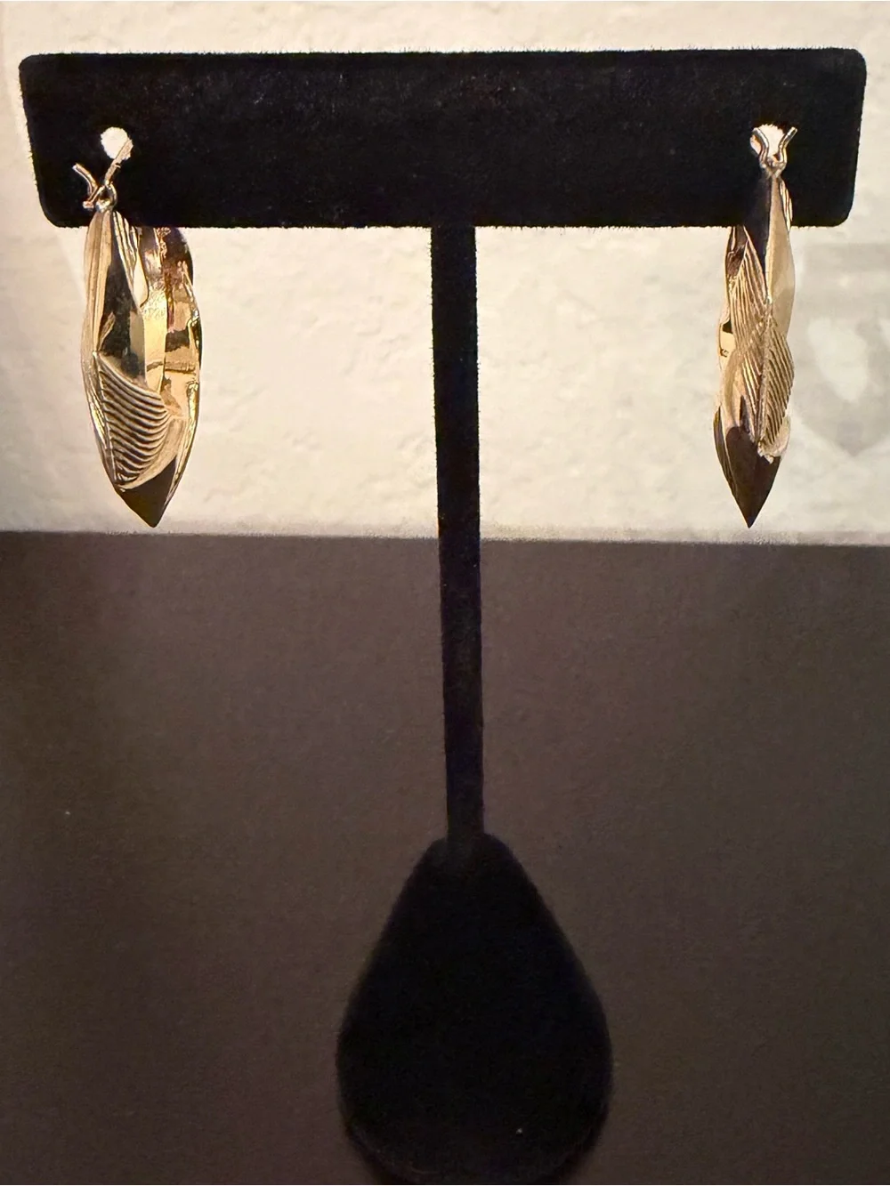 N/A elegant gold